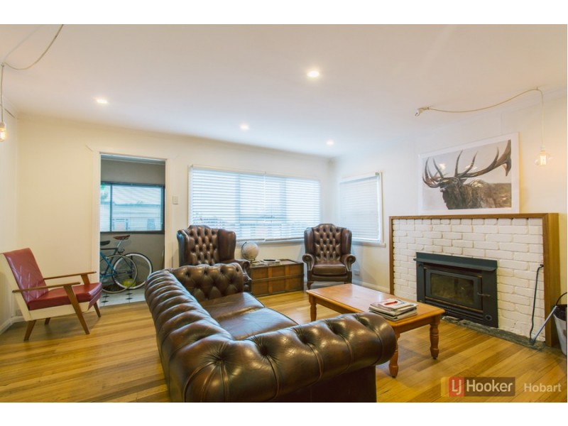 14 First Avenue, Midway Point TAS 7171