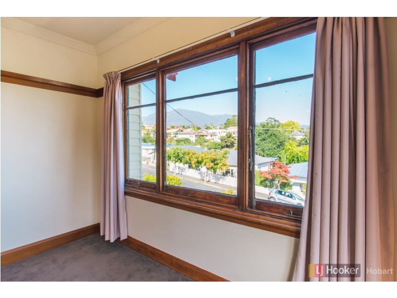61 Oldham Avenue, New Town TAS 7008