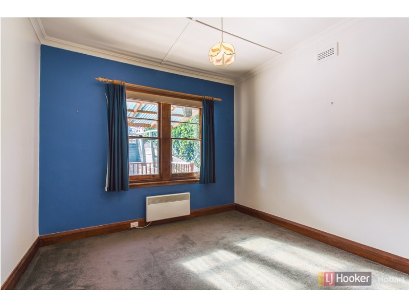 61 Oldham Avenue, New Town TAS 7008