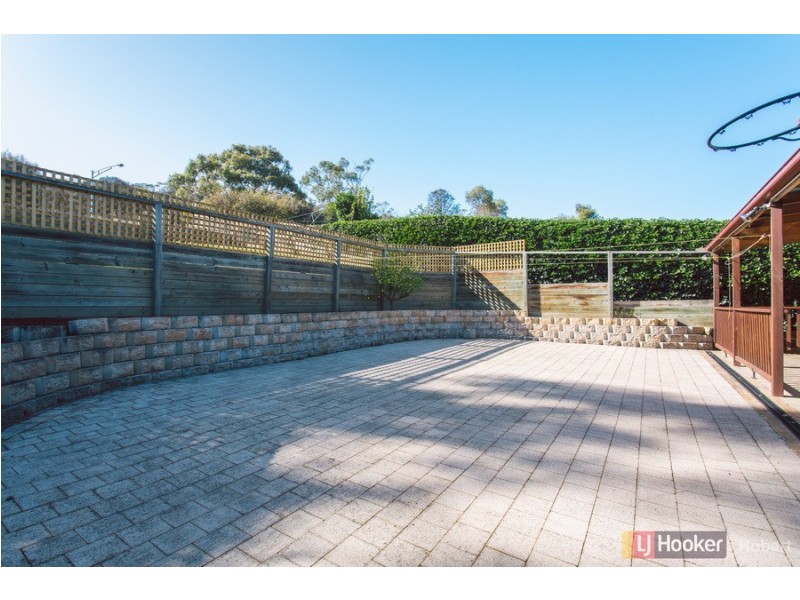 61 Oldham Avenue, New Town TAS 7008