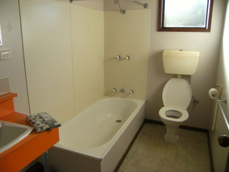 C1/158 Roslyn Ave, Blackmans Bay TAS 7052