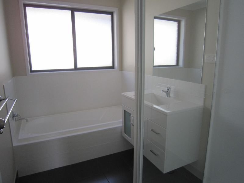 1/12 Lomandra Drive, Blackmans Bay TAS 7052