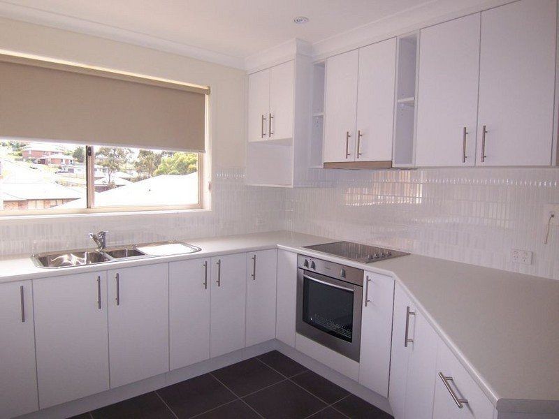 2/42-44 Branscombe Road, Claremont TAS 7011