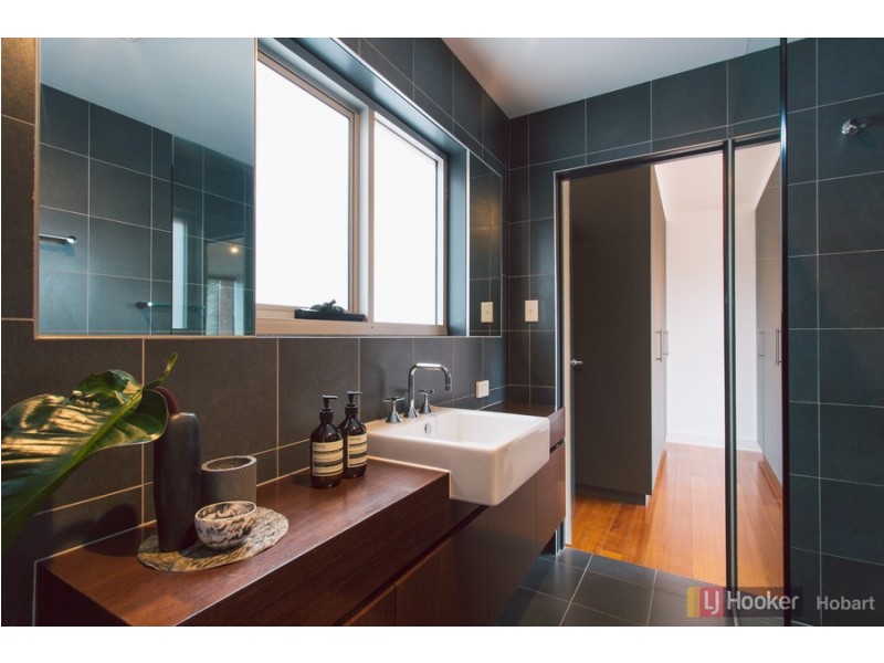 3/3 Watkins Avenue, West Hobart TAS 7000