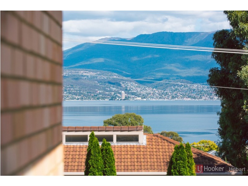 140 Carella Street, Howrah TAS 7018