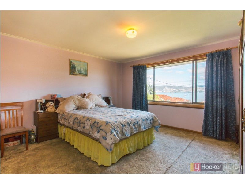 140 Carella Street, Howrah TAS 7018