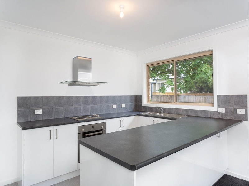 1/15 Laguna Place, Derwent Park TAS 7009