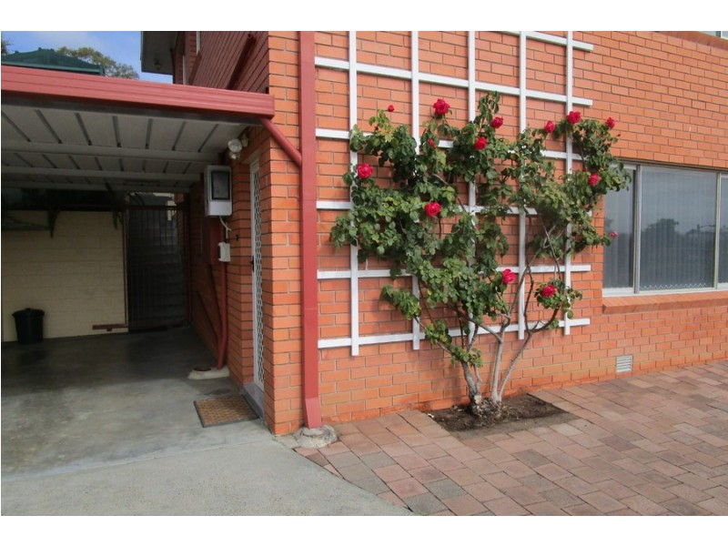 Level Ground flo/214 Churchill Avenue, Sandy Bay TAS 7005