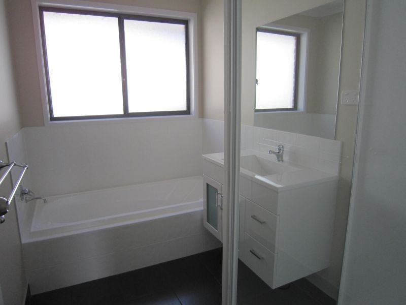 1/12 Lomandra Drive, Blackmans Bay TAS 7052