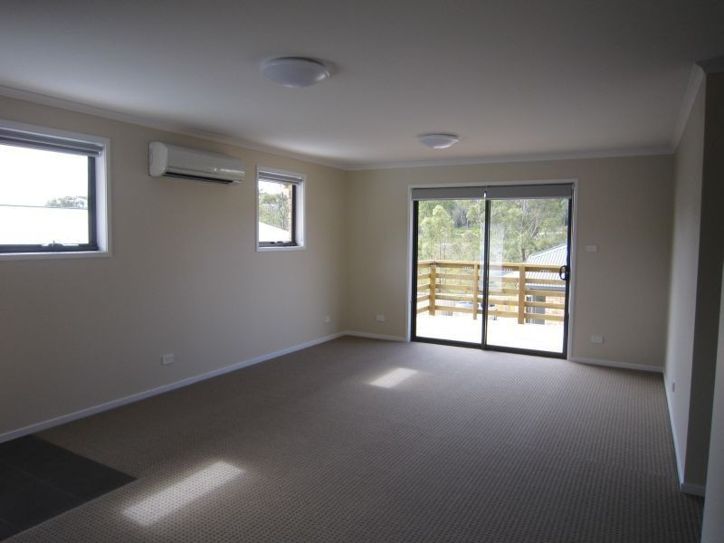 1/12 Lomandra Drive, Blackmans Bay TAS 7052