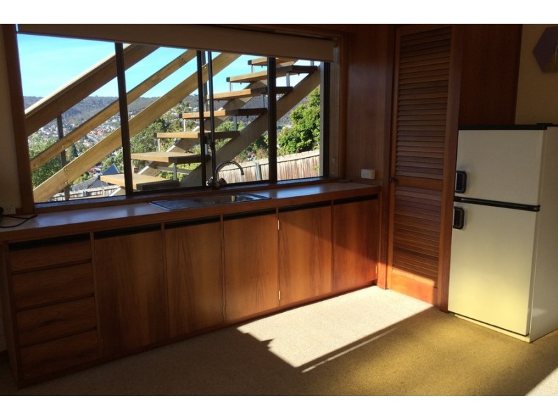 2/94 Forest Road, West Hobart TAS 7000