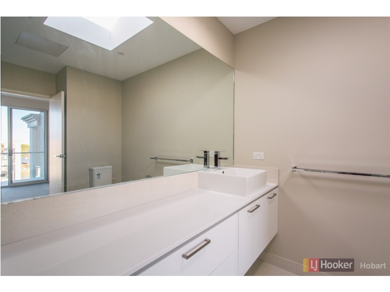 26/15 Lansdowne Crescent, West Hobart TAS 7000