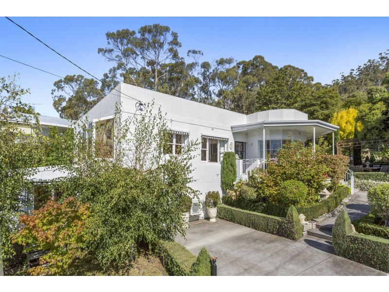 123 Channel Highway, Taroona TAS 7053