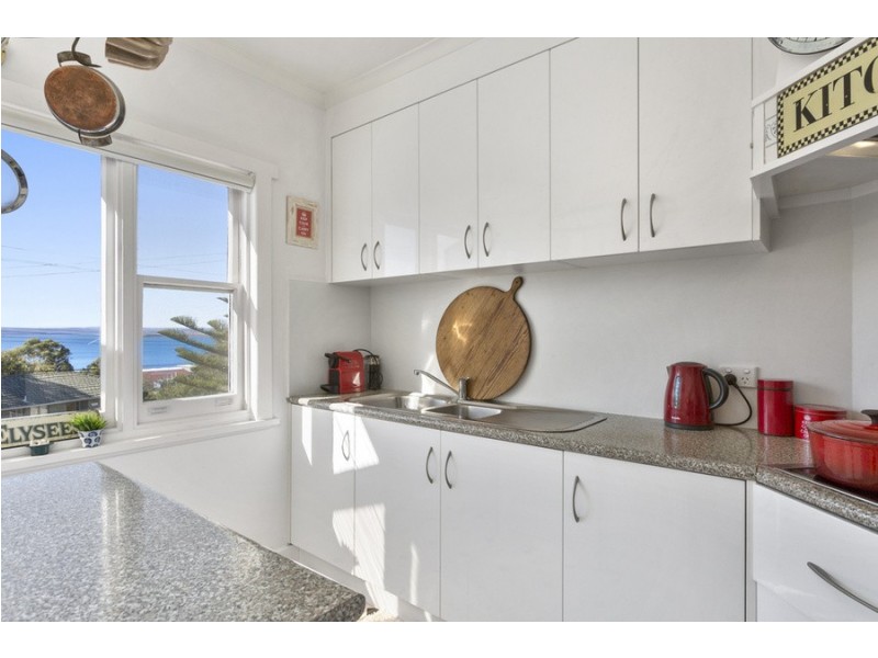 123 Channel Highway, Taroona TAS 7053