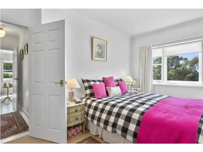 123 Channel Highway, Taroona TAS 7053