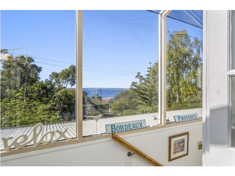 123 Channel Highway, Taroona TAS 7053