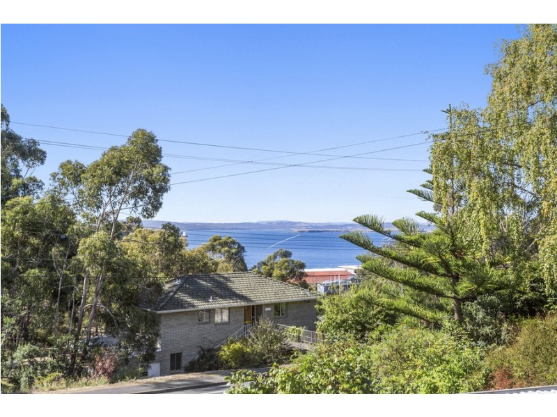 123 Channel Highway, Taroona TAS 7053