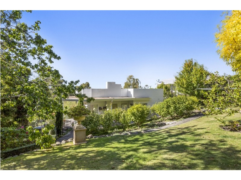 123 Channel Highway, Taroona TAS 7053