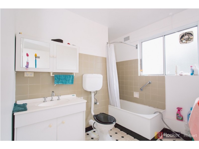 6/15 Greenlands Avenue, Sandy Bay TAS 7005