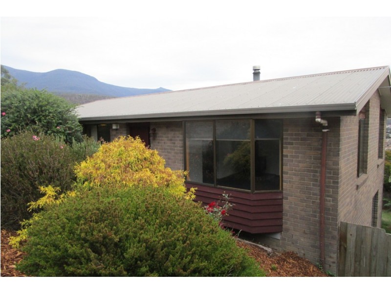 9 DAYLESFORD Road, West Moonah TAS 7009