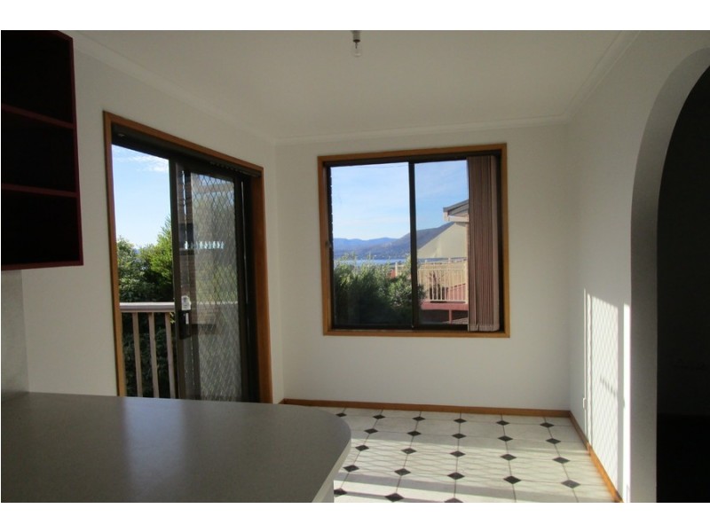 9 DAYLESFORD Road, West Moonah TAS 7009