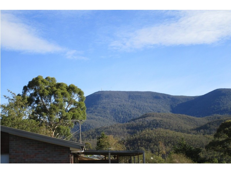 9 DAYLESFORD Road, West Moonah TAS 7009