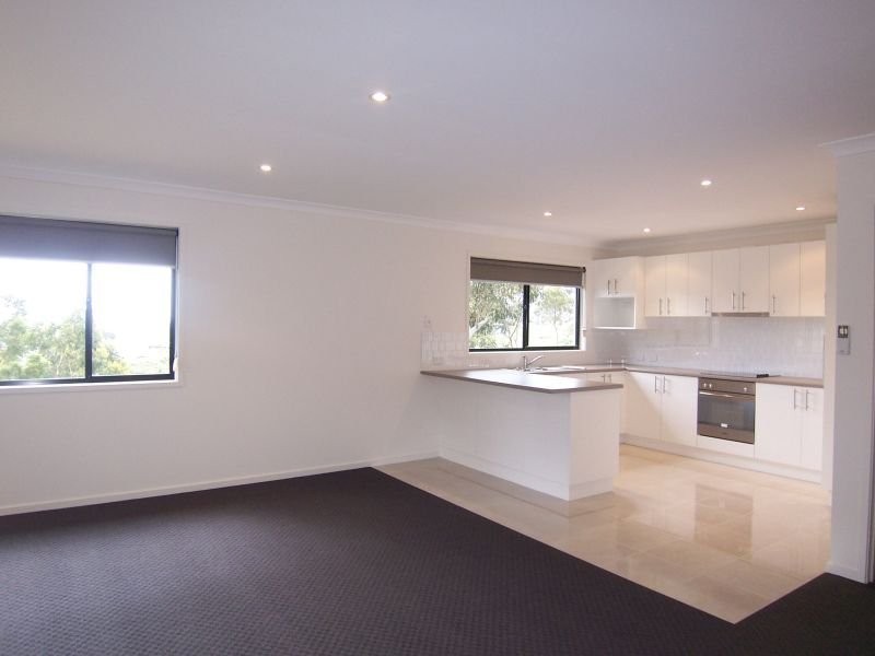 2/56 Branscombe Road, Claremont TAS 7011