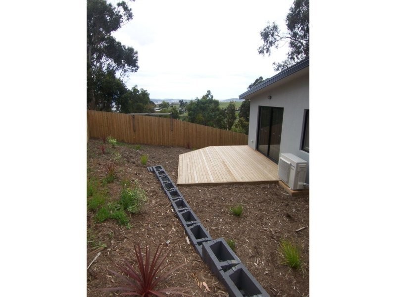 2/56 Branscombe Road, Claremont TAS 7011