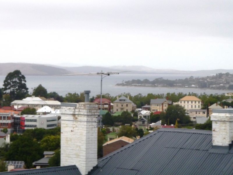 1/251 Bathurst Street, West Hobart TAS 7000