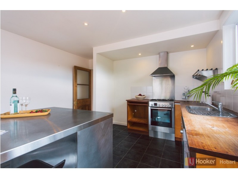 21 Hope Street, New Town TAS 7008