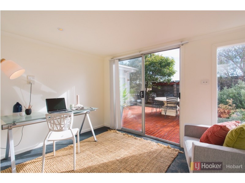 21 Hope Street, New Town TAS 7008