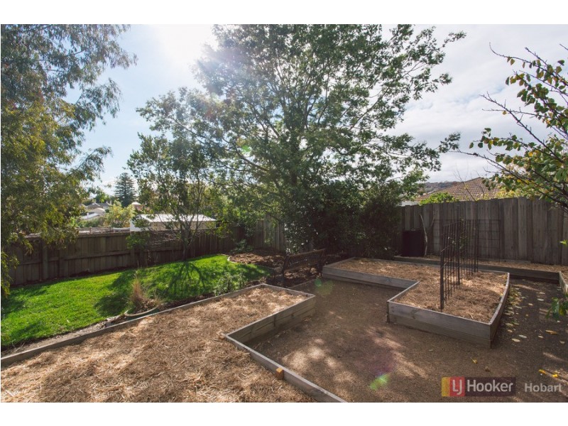 21 Hope Street, New Town TAS 7008