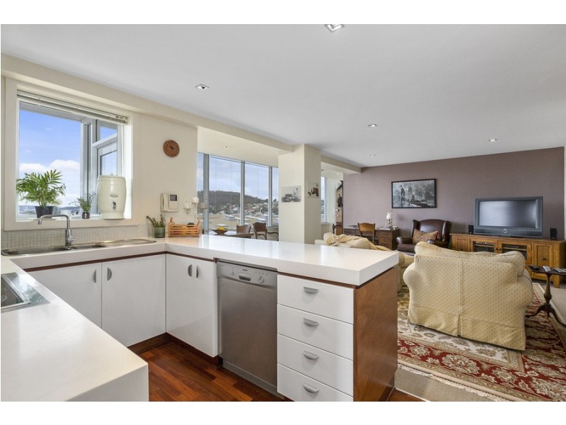 4B/33 Tower Road, New Town TAS 7008