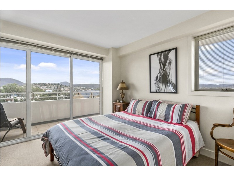 4B/33 Tower Road, New Town TAS 7008