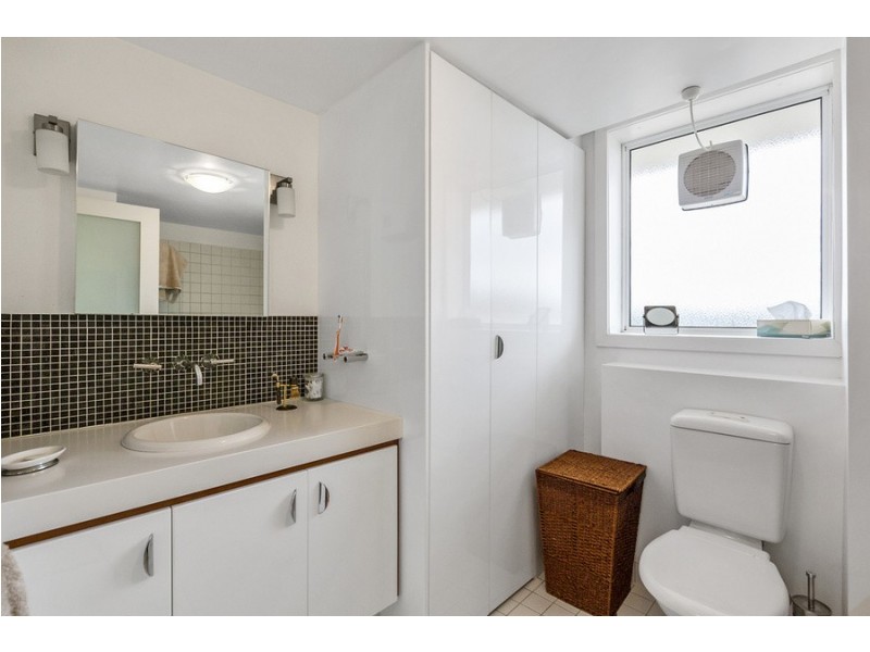 4B/33 Tower Road, New Town TAS 7008