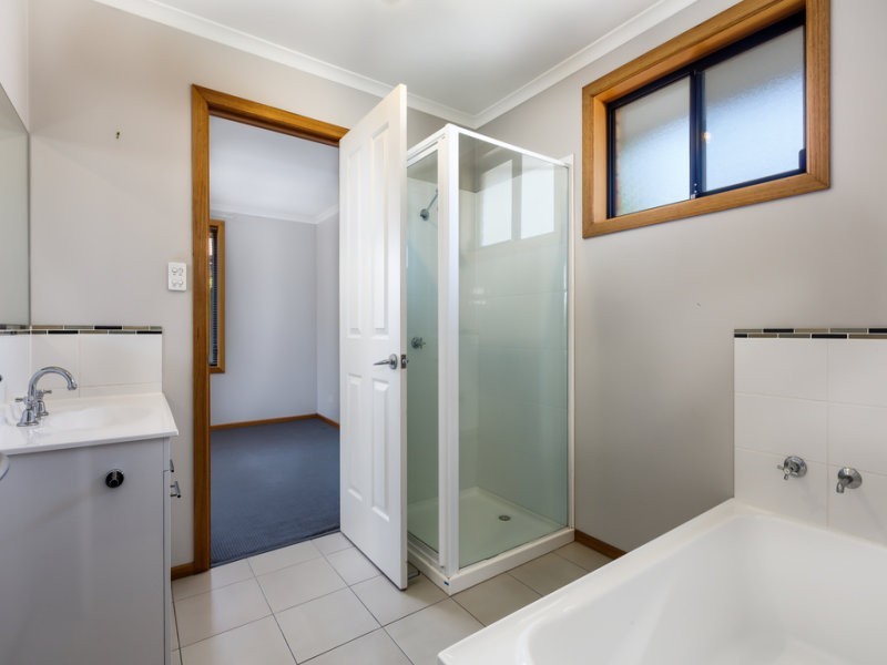 2/44 Jetty Road, Old Beach TAS 7017