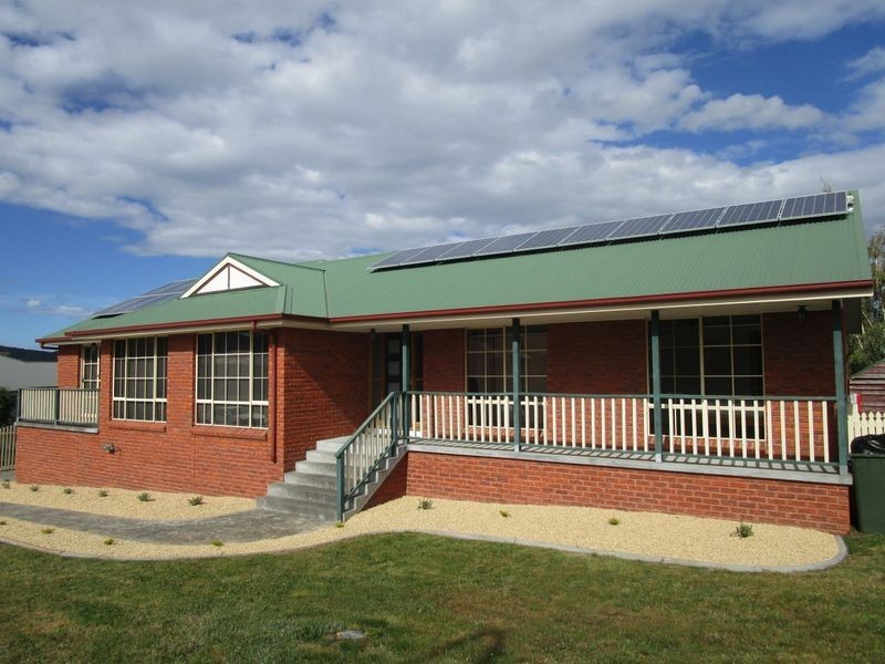 10 WELCOME AVENUE, Kingston TAS 7050