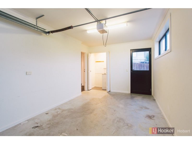 2/10 Skala Road, Tranmere TAS 7018
