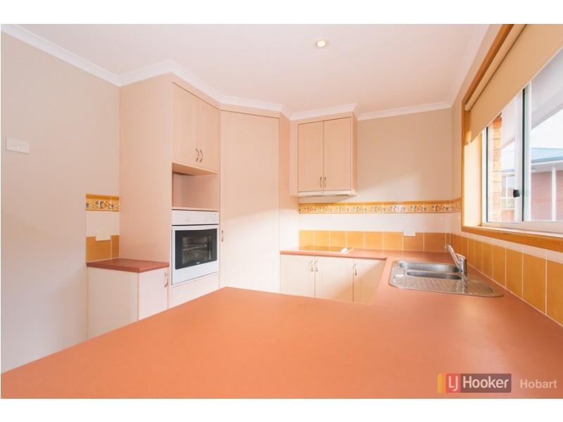 6/16 Pearsall Avenue, Blackmans Bay TAS 7052