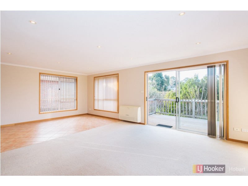 6/16 Pearsall Avenue, Blackmans Bay TAS 7052