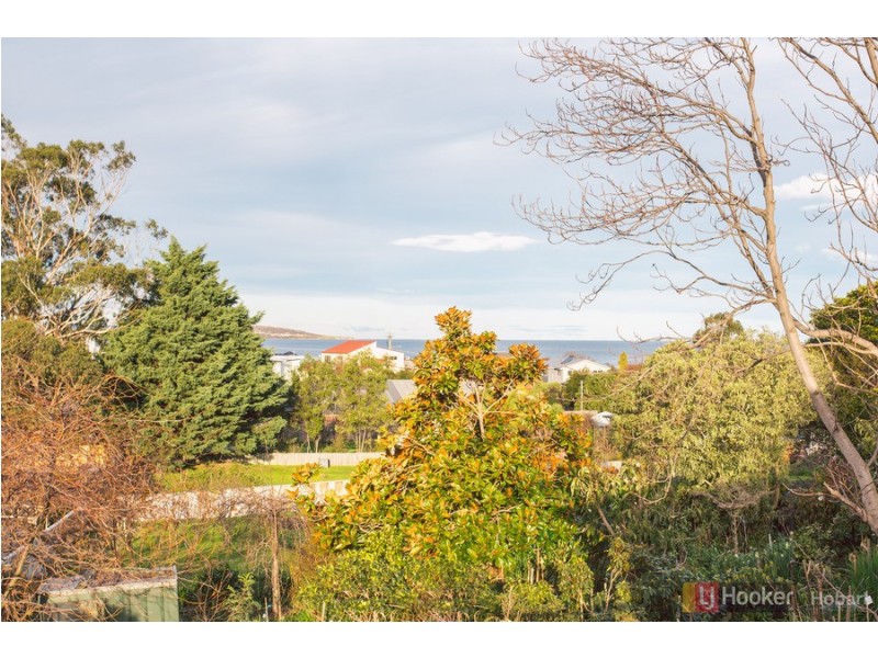 6/16 Pearsall Avenue, Blackmans Bay TAS 7052