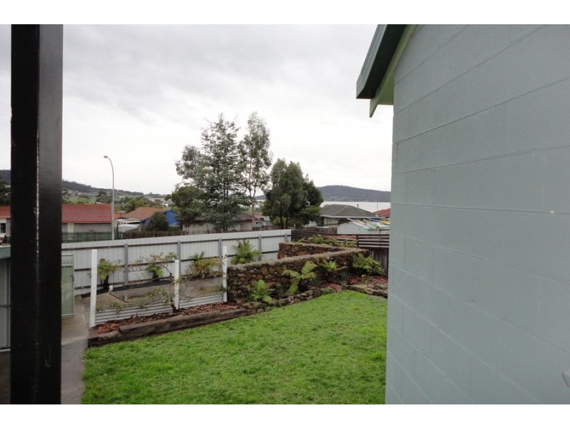 11 Bray Court, Rokeby TAS 7019