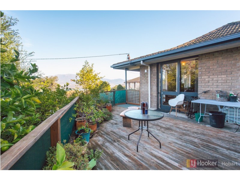 4 Robin Court, Lindisfarne TAS 7015