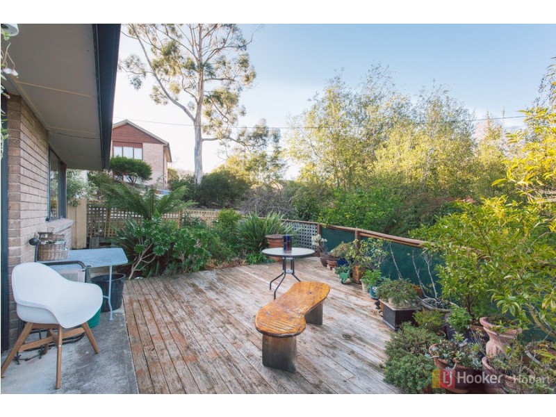 4 Robin Court, Lindisfarne TAS 7015