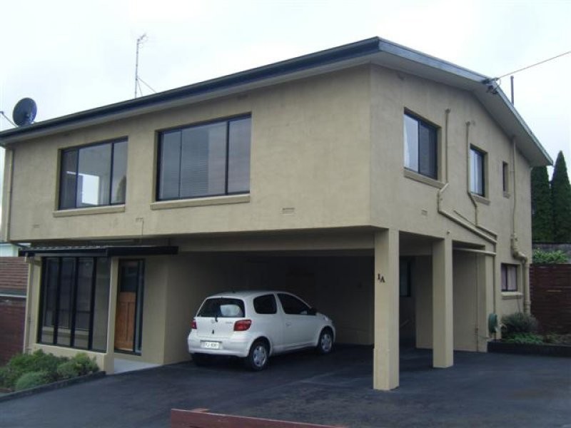 3/1A Honora Avenue, New Town TAS 7008