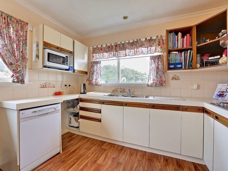 6 Oakbank Avenue, Montrose TAS 7010