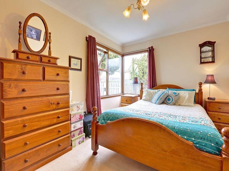 6 Oakbank Avenue, Montrose TAS 7010