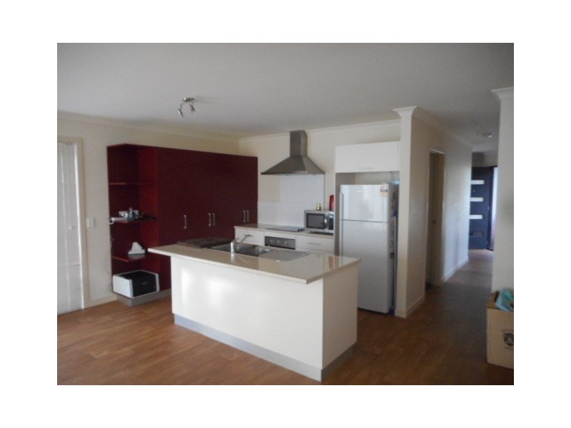 4/137 Redwood Road, Kingston TAS 7050
