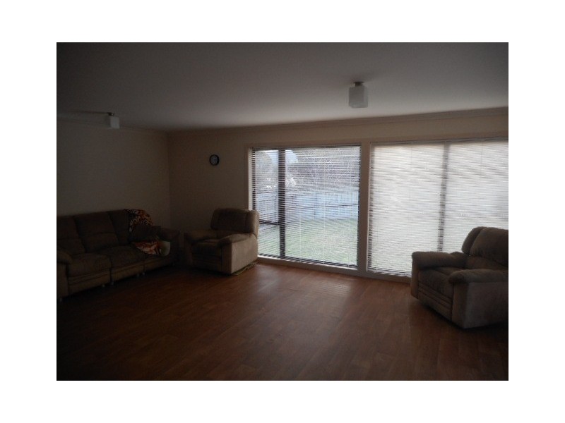4/137 Redwood Road, Kingston TAS 7050