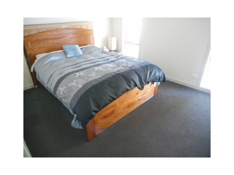 4/137 Redwood Road, Kingston TAS 7050